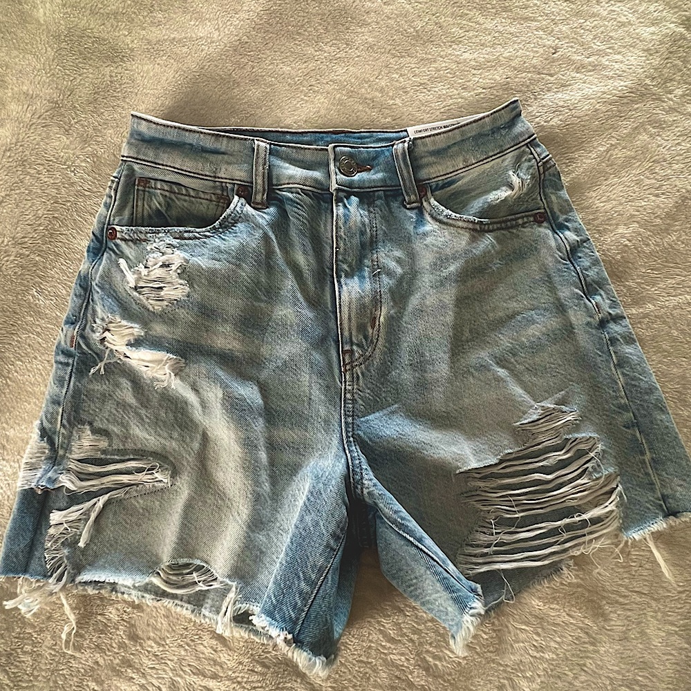 American Eagle High Rise Baggy Mom Shorts- NWT